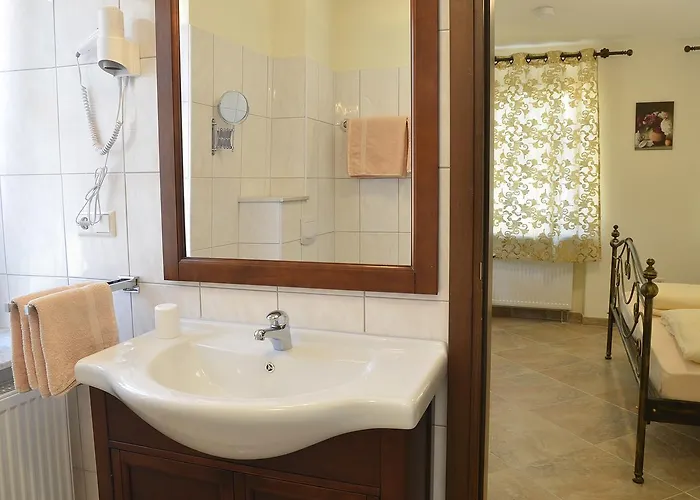 מלון Restaurant La 3*