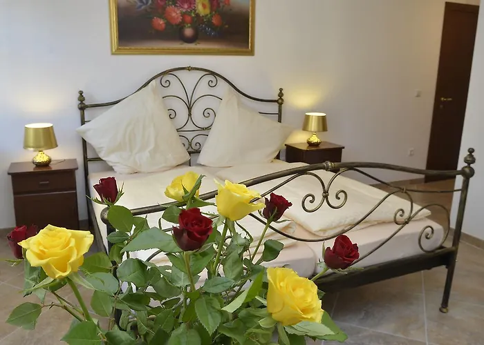 Restaurant La מלון